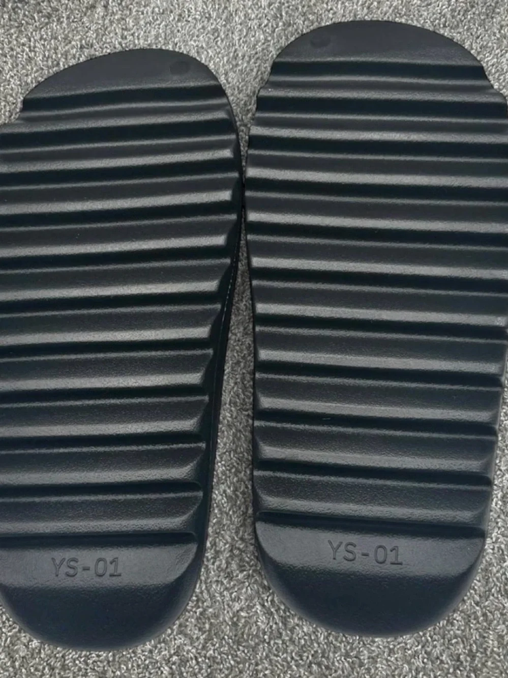 Yeezy classic slide